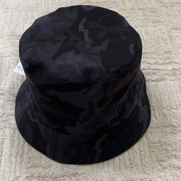 Lululemon Both Ways Reversible Bucket Hat - Black & Camo Deep Coal Multi, EUC - Picture 9 of 16